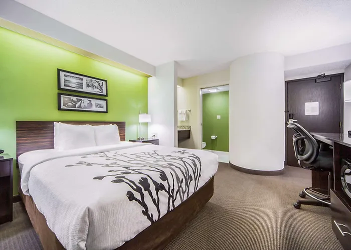 Best Hotels Close to Columbus Convention Center