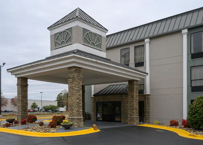 Best Hotels Near Lexington Medical Center