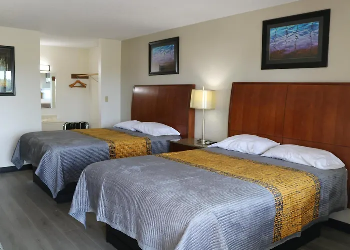 Best Hotels with Weekly Rates in Greenville