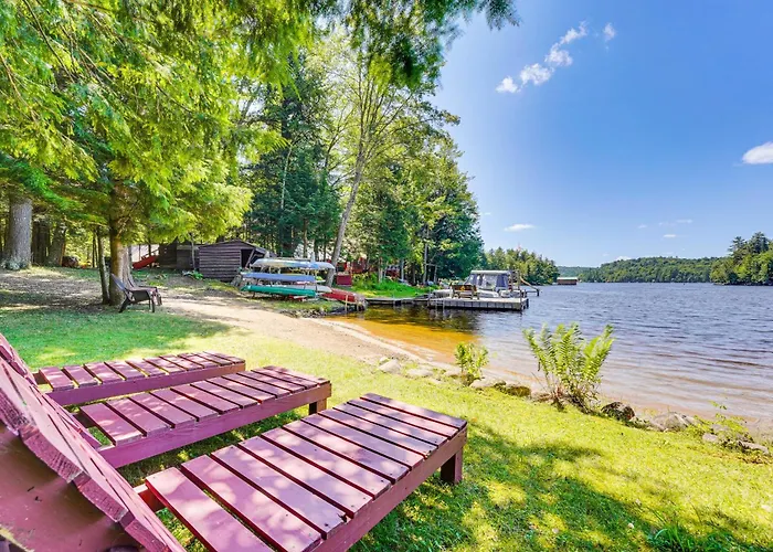 Best Hotels Near Inlet NY for Nature Lovers