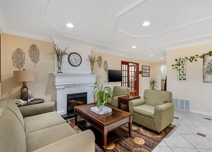 Top Hotels Near the Roxy Atlanta Concert Venue