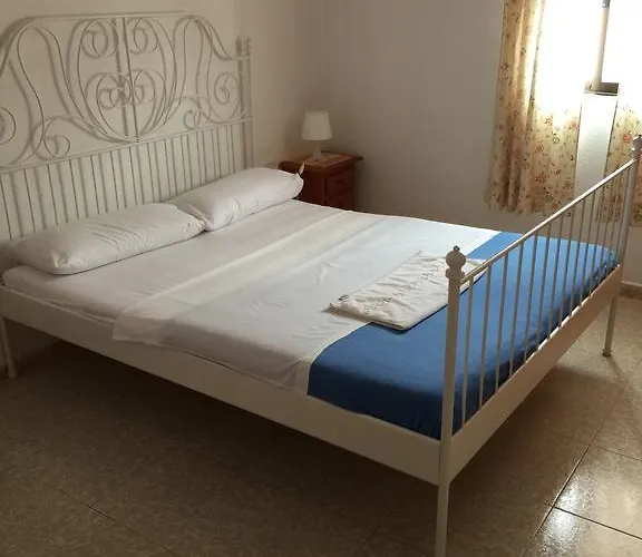 Top El Medano Hotels: Comfort and Convenience in Tenerife