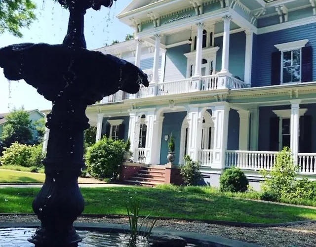 Best Hotels with Full Kitchens in Washington DC