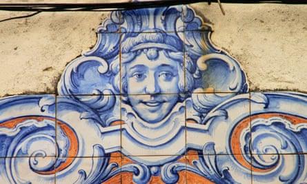 Azulejo (porcelan tile)